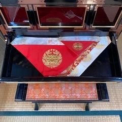 【引き取り限定】【希少】浄土真宗東本願寺派（真宗大谷派）嵩上げ台付き金仏壇・フルセット／状態良好の画像