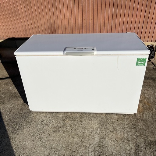 ノンフロンブリーダー冷凍庫