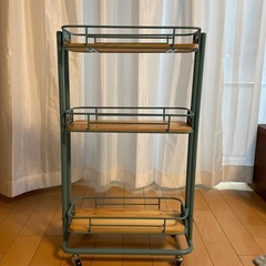 隙間収納棚
