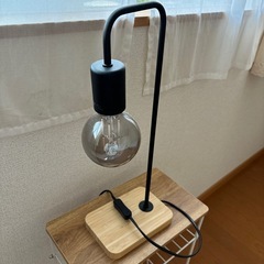 IKEA テーブルランプ