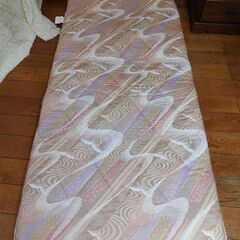 世田谷区近辺配送可能　美品　羊毛混４層敷き布団　100×210㎝...