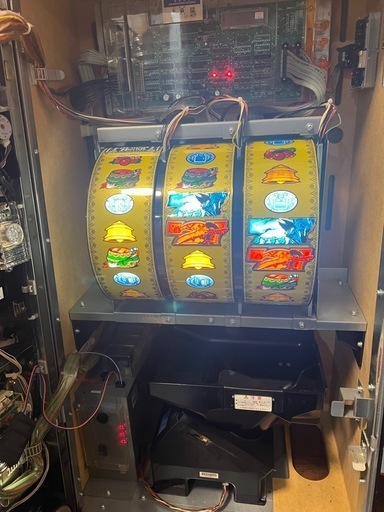 9万→5万【引き取り限定】値下げ　不要機モンスターハンター月下雷鳴　実機　パチスロ 9万→5万【引き取り限定】値下げ コイン不要機モンスターハンター月下