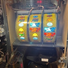 9万→5万【引き取り限定】値下げ　コイン不要機モンスターハンター月下雷鳴　実機　パチスロの画像
