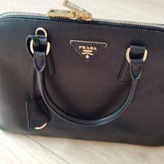 最終値下げ！明日で終了！超お買い得！　美品　PRADA　プラダ　...