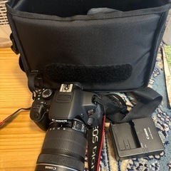 Canon EOS Kiss x6i 一眼レフ　カメラ　の画像
