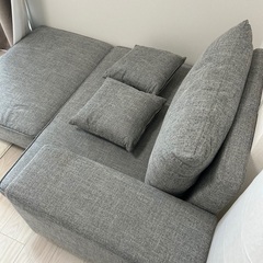 LOWYAカウチソファーの画像