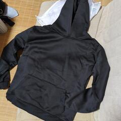 新品未使用　パーカー　サイズMの画像