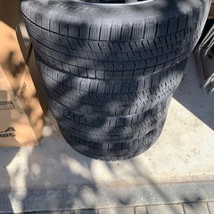 最終値下げ　
スタッドレス4本セット VRX2ホイール付き205/65r16 