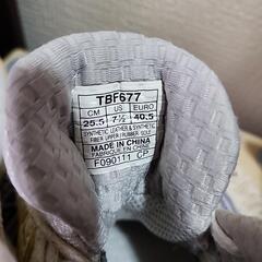 バスケットボール　シューズの画像