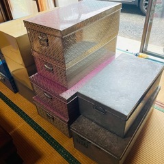 スチール衣装ケース　昭和　レトロ　1つ200円の画像