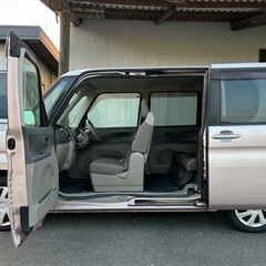 安心の1年保証付き☆低走行6万キロ☆H24年式☆月々9千円〜分割可❗️車検2年付き！【名義変更代込み】広い車内！大人気‼️ダイハツ タント☆HDDナビ付き☆走行中DVD見れます☆事故修復歴無し☆便利なスライドドア☆ドライブレコーダー☆そのまま乗って帰れます！の画像
