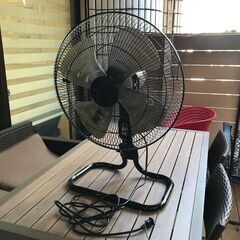 【大風量扇風機】工場扇 工業扇風機 フロア 据置き型 アルミ全閉...