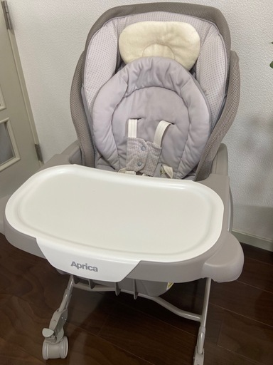 電動バウンサーApricaハイローベッド＆チェア　ユラリズムオート