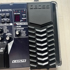 ベースマルチエフェクター】BOSS ME-50B アタッシュケース付き 【生産