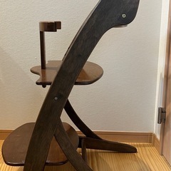 木製　子供用椅子の画像