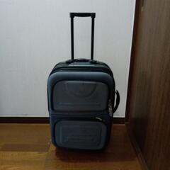キャリーケース　スーツケースの画像
