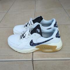 NIKE ナイキ W AIRMAX EXCEE の画像