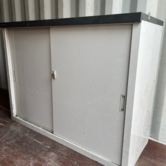 【受渡者決定】物置　鍵付き　ガレージ　収納　倉庫
