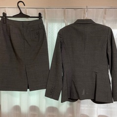 レディーススーツ上下　Sサイズの画像