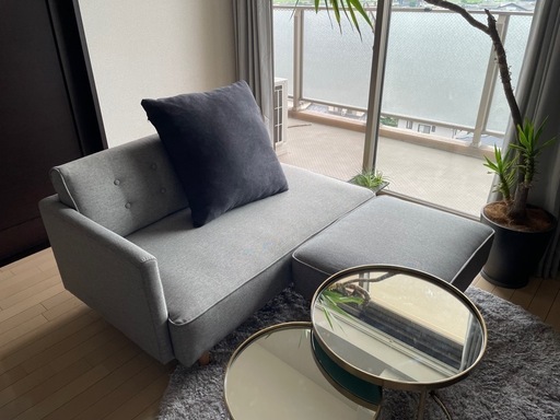グレーのソファ オットマン クッション