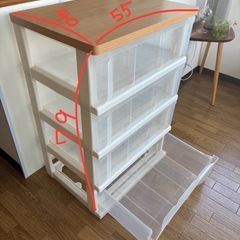 衣装ケース　ローラー付きの画像