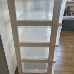 衣装ケース　ローラー付きの画像