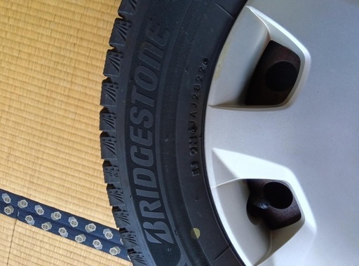 (決まりました)BRIDGESTONE VR3 スタッドレスタイヤ(ホイール付)4本セット 195/65R15