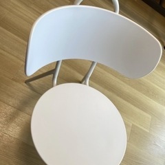 フロアチェア　椅子　白の画像