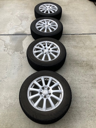 TOYOスタッドレス 215/60R16 オデッセイ他