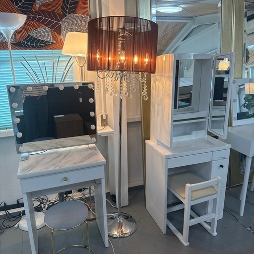 フロアスタンド