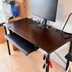 パソコンテーブル