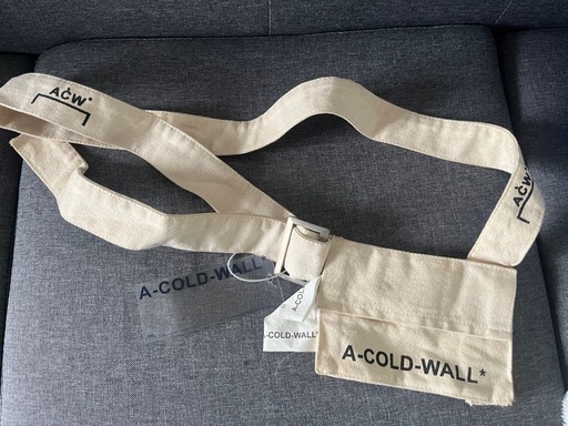 a cold wall サコッシュ