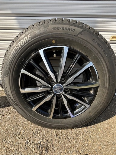 ホイール付スタッドレスタイヤ