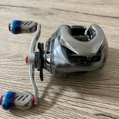 16 アンタレスDC HG 右ハンドル　
シマノ　ベイトリール　...