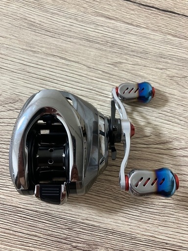 16 アンタレスDC HG 右ハンドル　
シマノ　ベイトリール　バス釣り　釣り