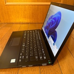 SONY VAIO 13.3型ノートPC ！SSD256GB メモリ4GB★Core i3-6100U Webカメラ Win11 MS Office 2021★中古美品★ の画像