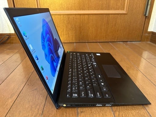 SONY VAIO 13.3型ノートPC ！SSD256GB メモリ4GB★Core i3-6100U Webカメラ Win11 MS