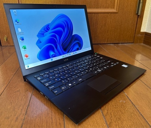 SONY VAIO 13.3型ノートPC ！SSD256GB メモリ4GB★Core i3-6100U Webカメラ Win11 MS Office 2021★中古美品★