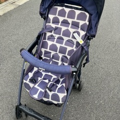 b型ベビーカー　aprica