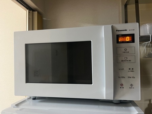 電子レンジ(Panasonic NE-FL100)\n