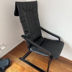 IKEA ポエング黒の画像