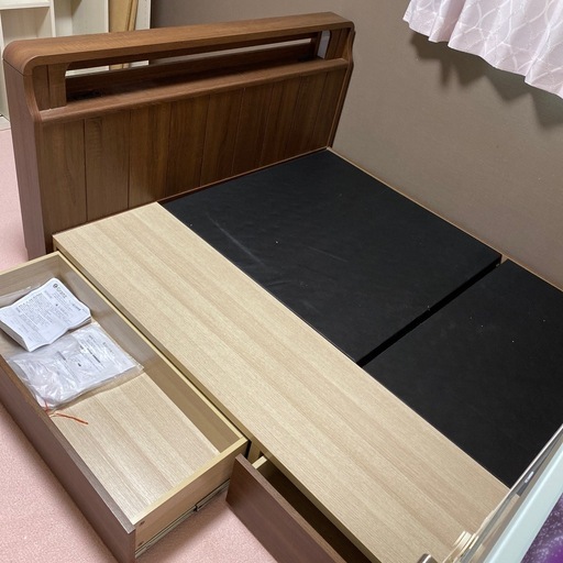 値下げ！【引き取り限定】ニトリ　ダブルベッドフレーム　マットレスも出品あり