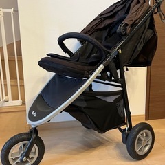 7万5千円で購入したAPRICA 3輪ベビーカー 