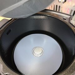 J7739　値下げしました！【リユースのサカイ柏店】　IRIS OHYAMA　アイリスオーヤマ　電気圧力鍋　KPC-MA2-B　2022年製　クリーニング済み　参考価格20,240円の画像