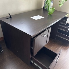 コクヨ事務机の画像