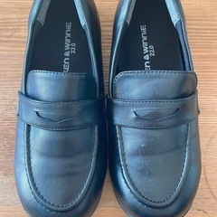 男児用ソフトなローファー