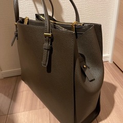 Charles and Keithカバンの画像