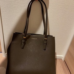 Charles and Keithカバン