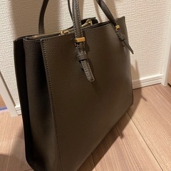 Charles and Keithカバンの画像