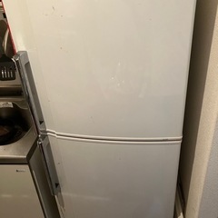 SHARP冷蔵庫228L    10/26〜10/30現地受け取り限定